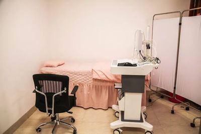 在厦门出租房坐月子,竟被二房东要求买猪脚水果和糖果给一房东,网友炸锅了…